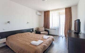 Фото номера Двухместный номер Делюкс с 1 кроватью и балконом Отель Villa Trakia г. Simeonovo 6